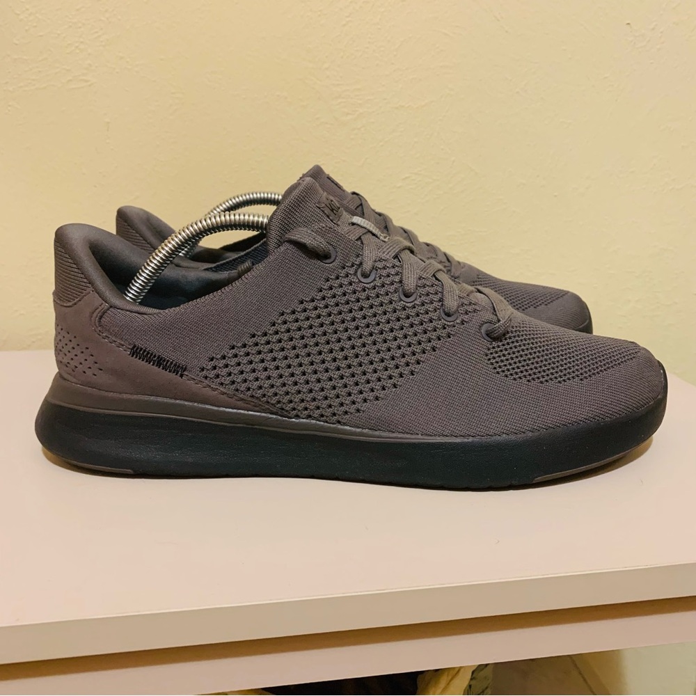 Kizik Lima Men's Athletic Charcoal Gray Comfort Wide Slip On Lace Up Shoes 11.5